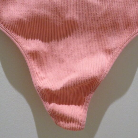 ARITZIA SUNDAY BEST Ribbed Seamless Bodysuit in Neon Sunset Stretch Feminine M/L - Picture 8 of 13